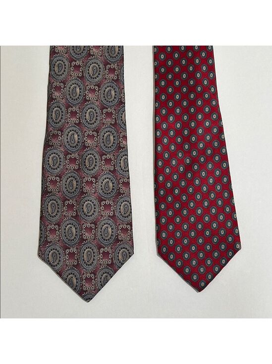 Johnny Carson Other - Johnny Carson vintage Elegant Paisley and Geometric Patterned Ties. Set of 2.